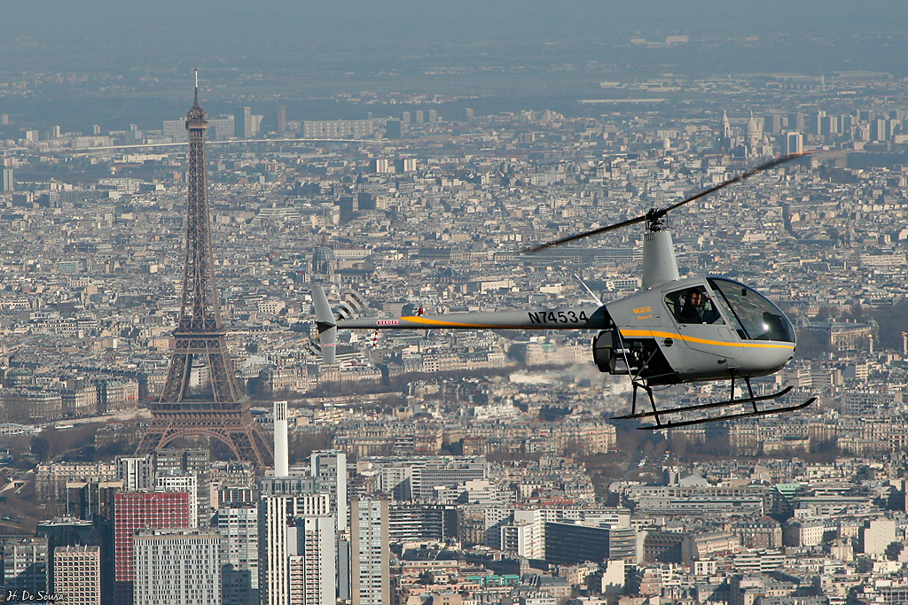 Survolez Paris et sa banlieue